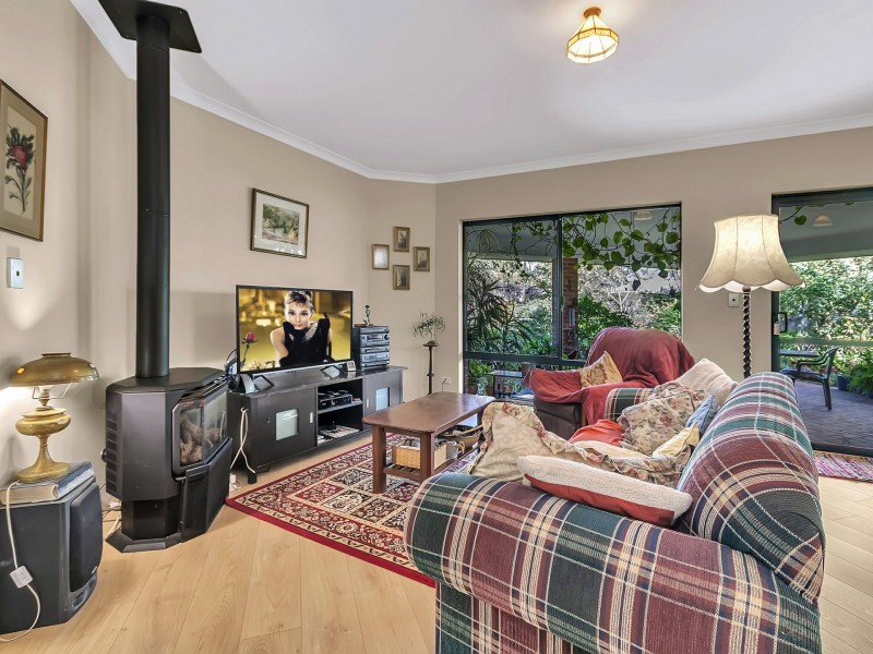 5a Railway Rd, Kalamunda WA 6076