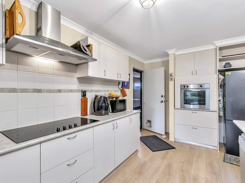 5a Railway Rd, Kalamunda WA 6076