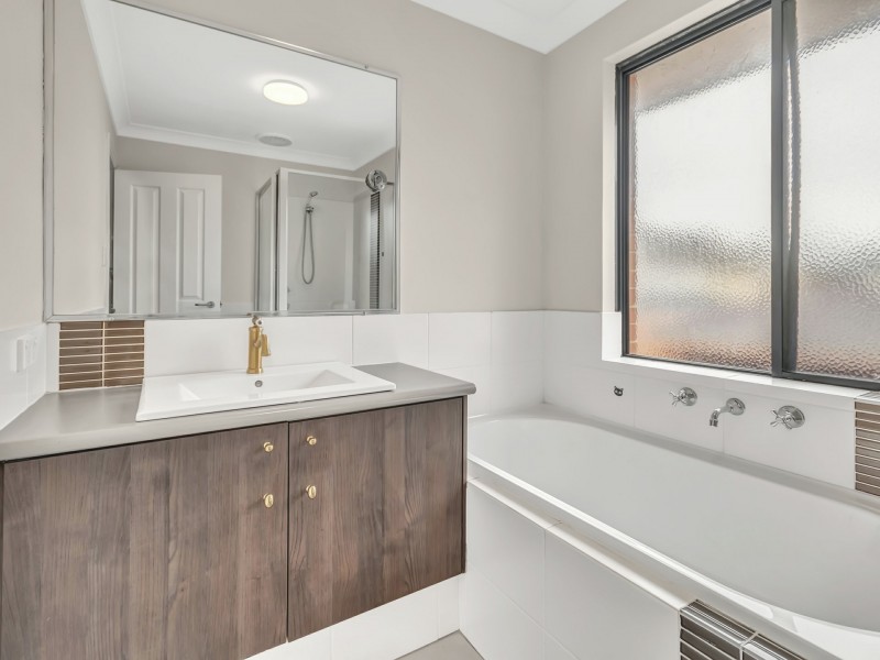 240a Ewen Street, Woodlands WA 6018