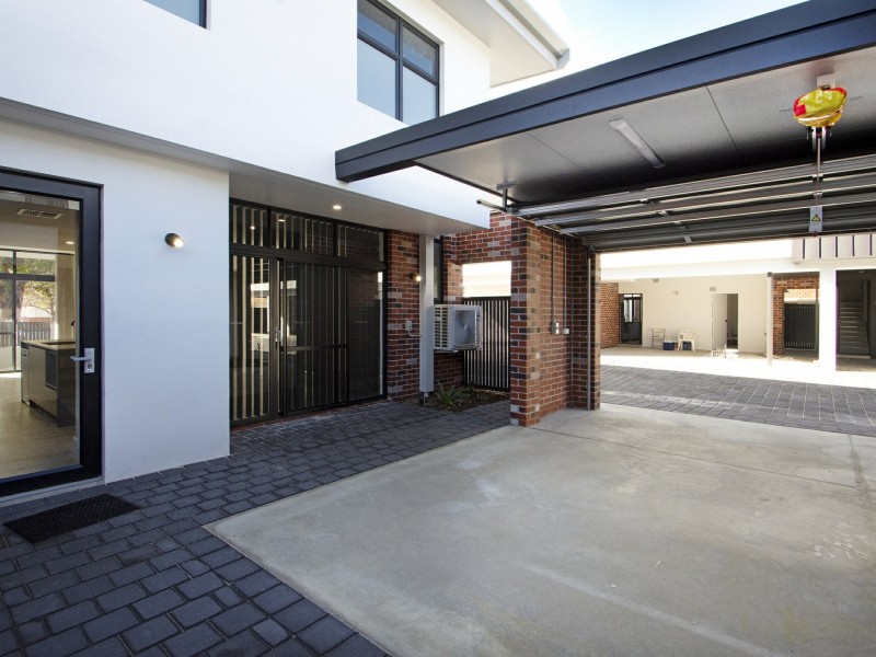 1/132 Gladstone Road, Rivervale WA 6103