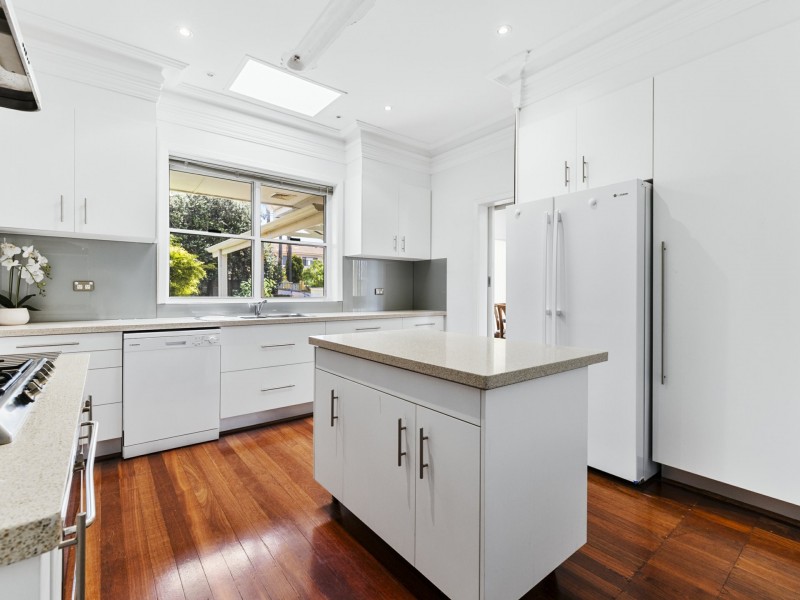 10 Turriff Road, Floreat WA 6014