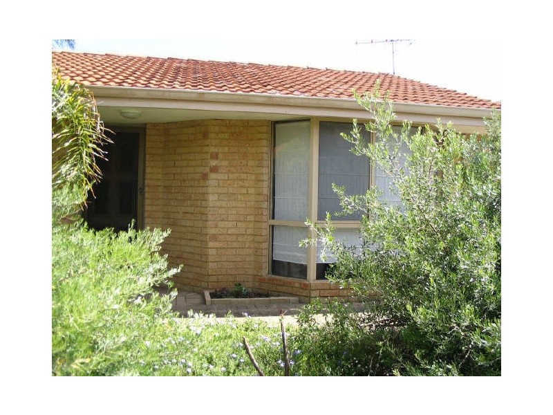 2/47 Calais Rd, Scarborough WA 6019