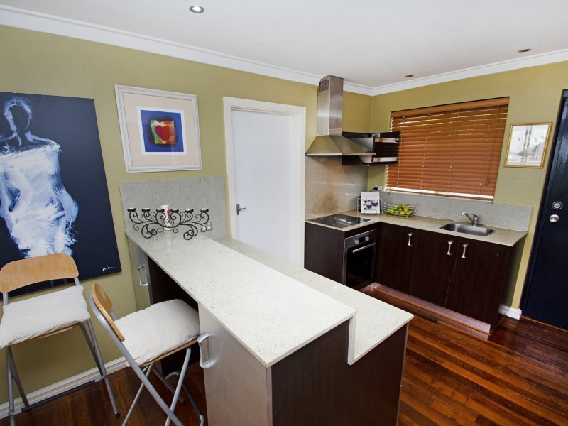 16/125 Hastings Street, Scarborough WA 6019