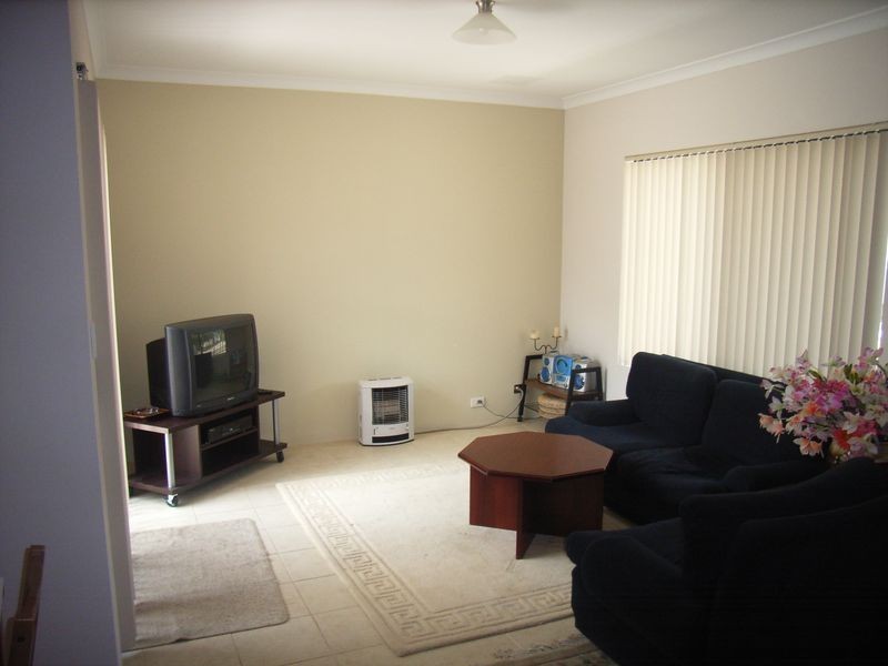 1/34 Barnes Street, Innaloo WA 6018