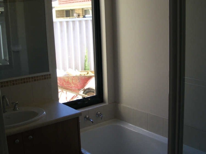 1/34 Barnes Street, Innaloo WA 6018