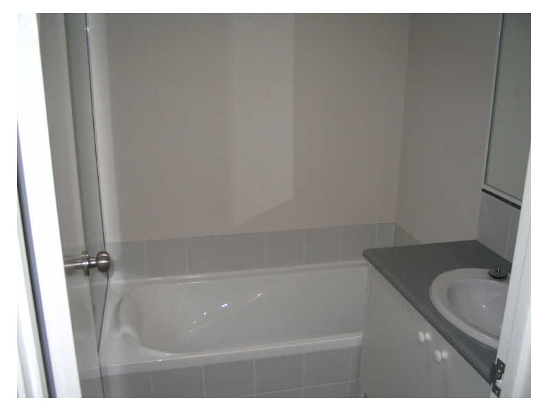 2/34 Barnes Road, Innaloo WA 6018