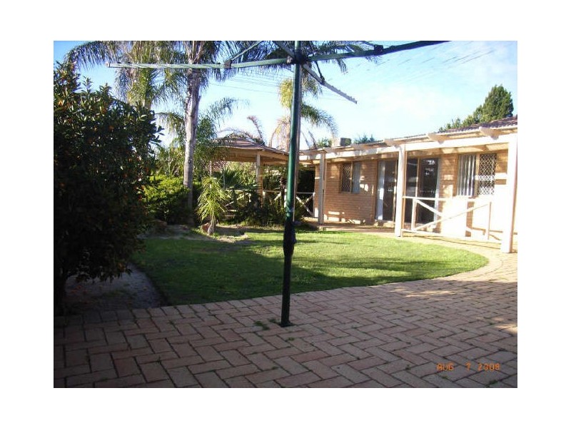 7 Bindoo Rise, Woodvale WA 6026