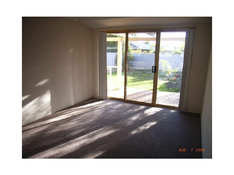 7 Bindoo Rise, Woodvale WA 6026