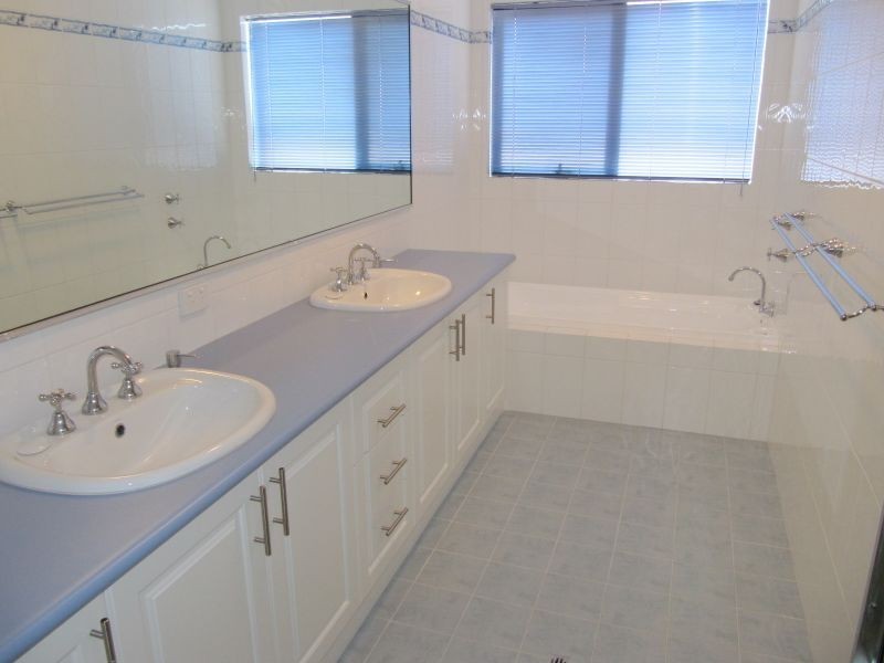 8 Ancona Link, Landsdale WA 6065