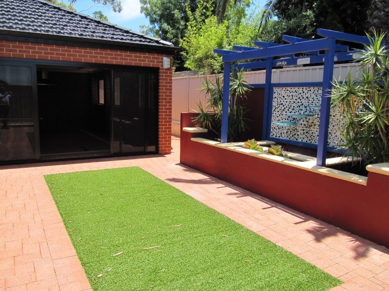 8 Ancona Link, Landsdale WA 6065