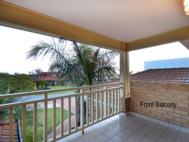 25 Meadowbrook Promenade, Currambine WA 6028