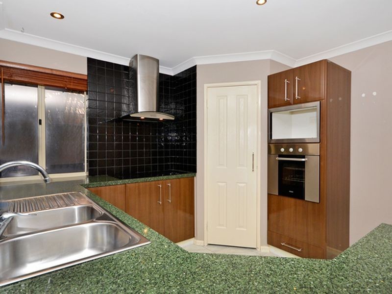 25 Meadowbrook Promenade, Currambine WA 6028