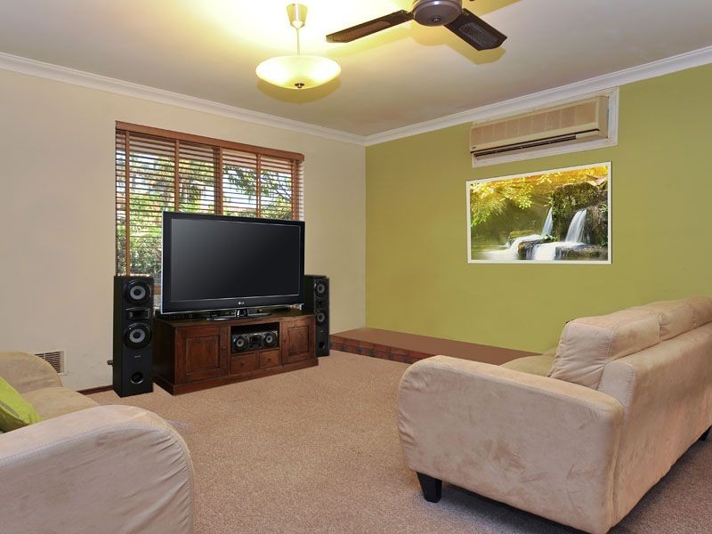 1/3 Padbury Court, Eden Hill WA 6054