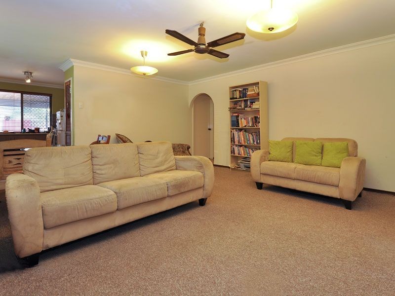 1/3 Padbury Court, Eden Hill WA 6054