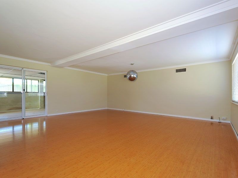 2 Fawcett Way, Warwick WA 6024