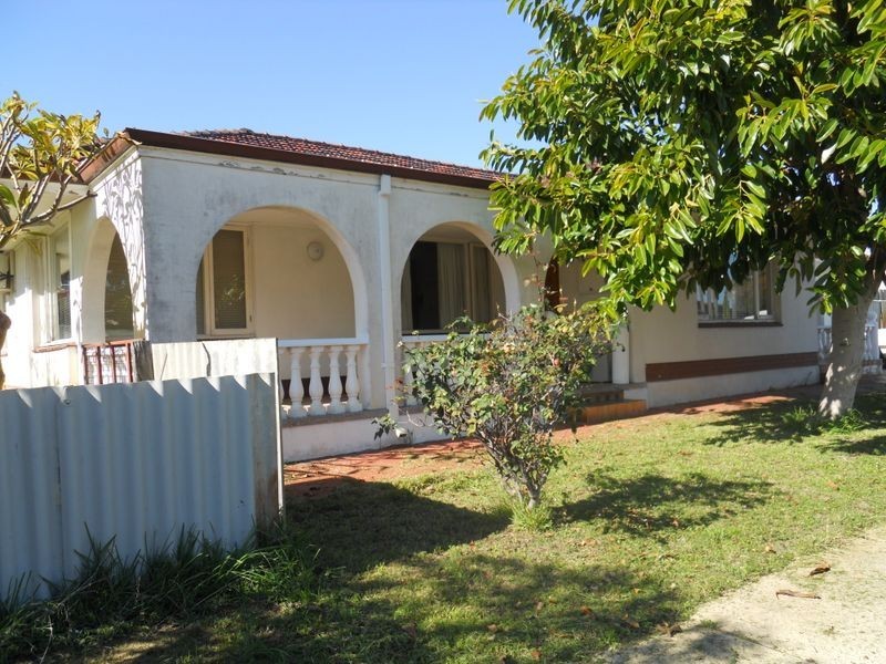 114 Huntriss Road, Karrinyup WA 6018