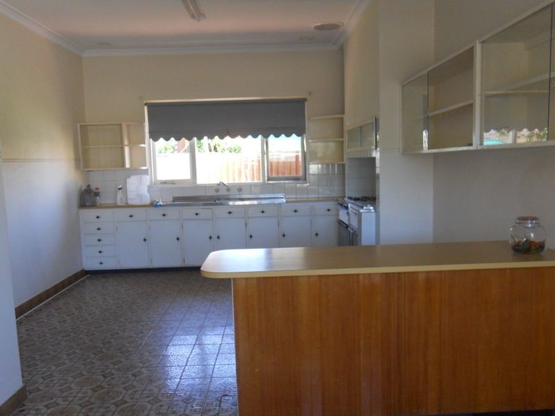 114 Huntriss Road, Karrinyup WA 6018