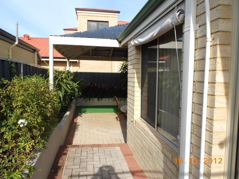 52 Birralee Loop, Innaloo WA 6018