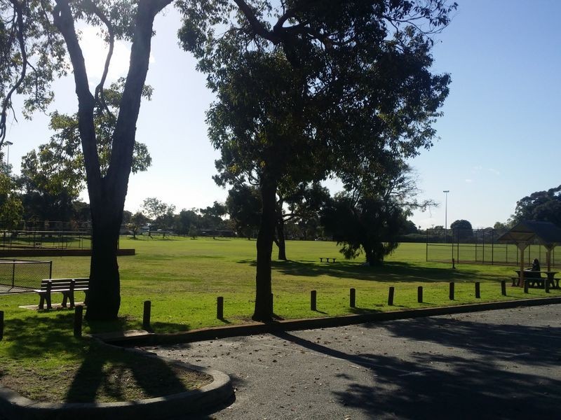 2/2 Crocker Road, Innaloo WA 6018