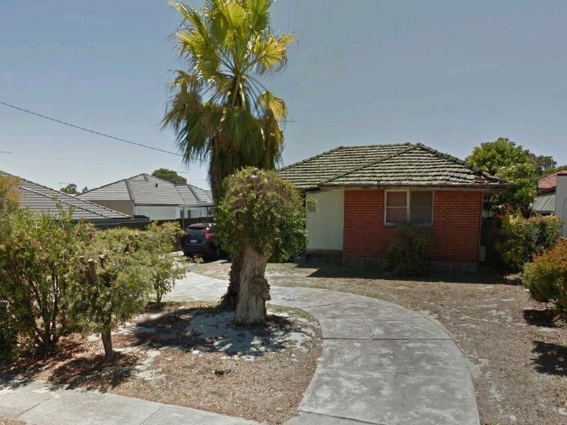 318 Flinders St, Nollamara WA 6061