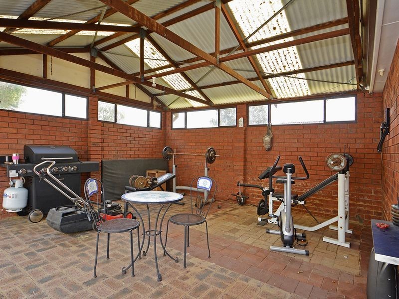 161 Railway Avenue, Kelmscott WA 6111