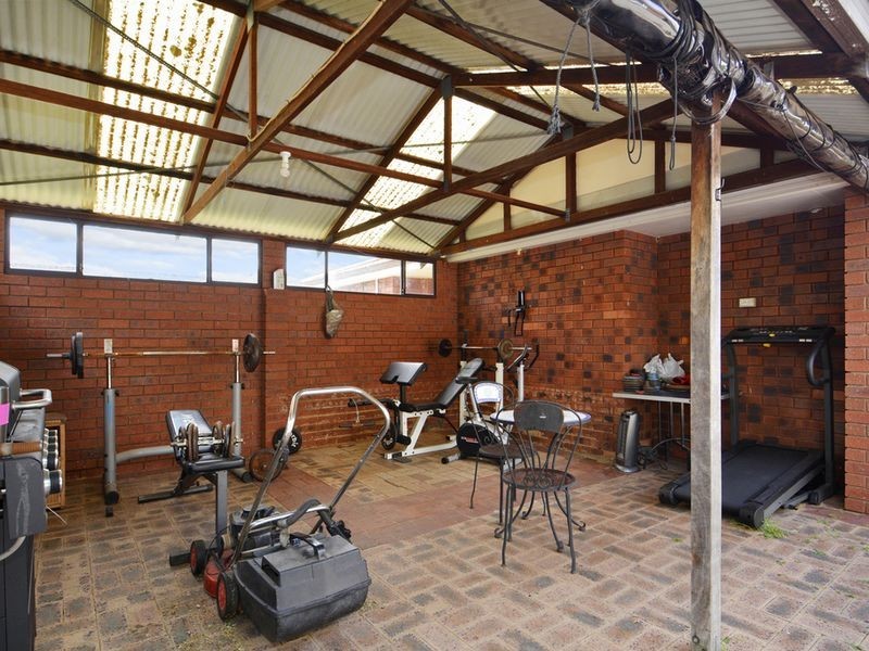 161 Railway Avenue, Kelmscott WA 6111