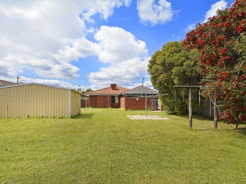 161 Railway Avenue, Kelmscott WA 6111