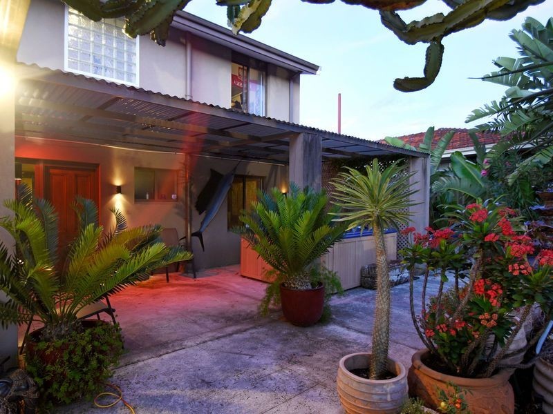 6 Waldorf Street, Carine WA 6020