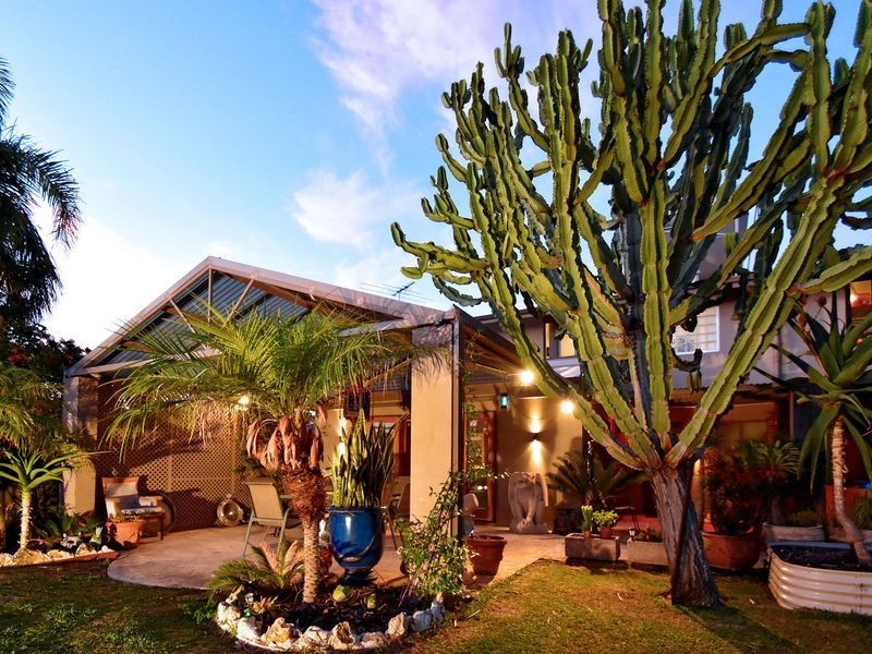 6 Waldorf Street, Carine WA 6020