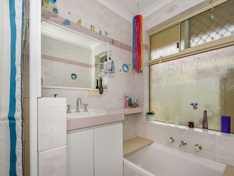 268B Belgravia St, Cloverdale WA 6105