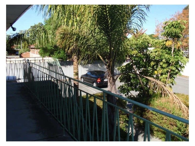 8/140 Normanby Street, Inglewood WA 6052