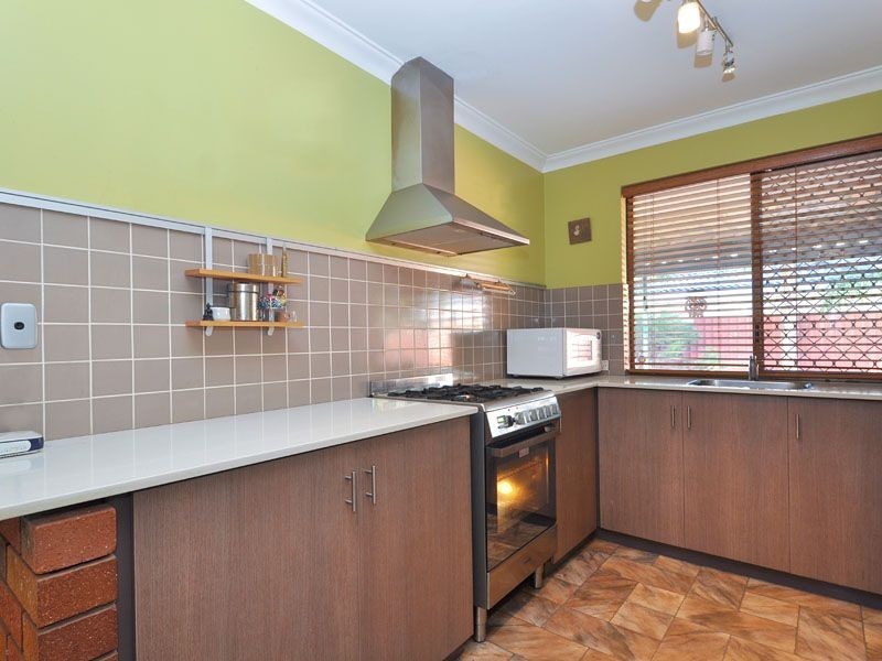 1/3 Padbury Court, Eden Hill WA 6054