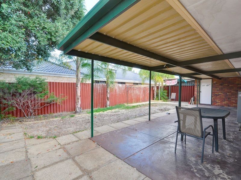 1/3 Padbury Court, Eden Hill WA 6054