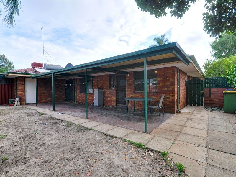 1/3 Padbury Court, Eden Hill WA 6054