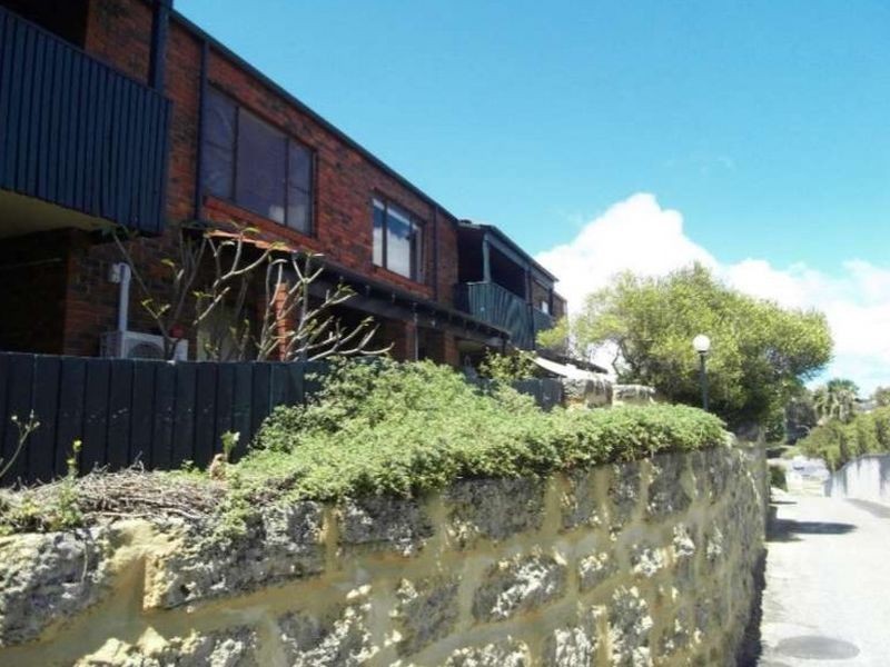 4/12 Ozone Parade, Trigg WA 6029