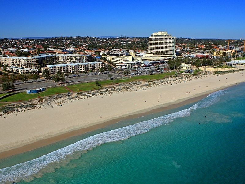 4/12 Ozone Parade, Trigg WA 6029