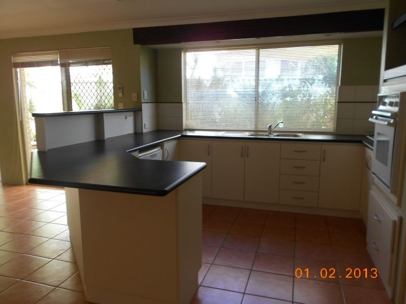 55b Cloisters Avenue, Manning WA 6152