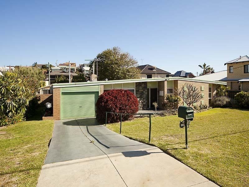 19 Karrinyup Road, Trigg WA 6029