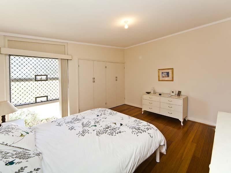 19 Karrinyup Road, Trigg WA 6029