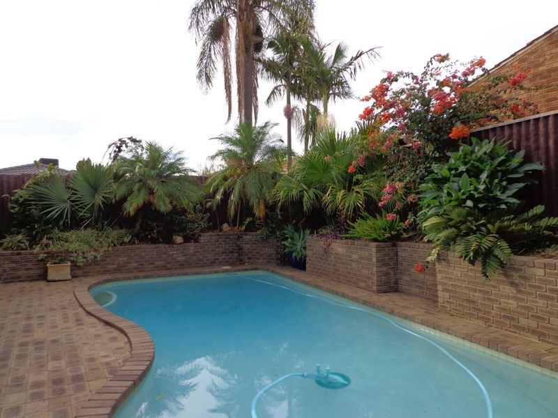 12 Stoke Rise, Kingsley WA 6026