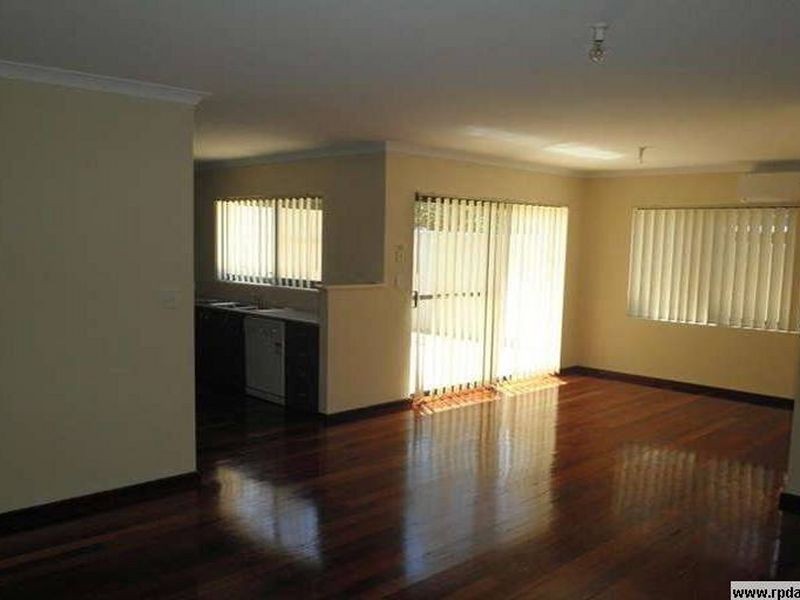 1/18 Roscorla Avenue, Yokine WA 6060