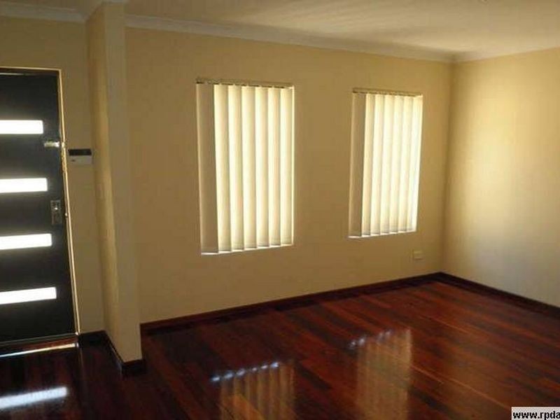 1/18 Roscorla Avenue, Yokine WA 6060