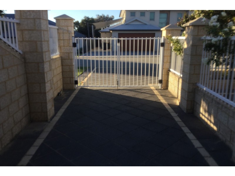 18 Ewing Drive, Hillarys WA 6025