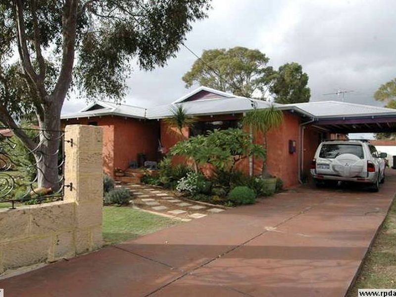 9 Jeanes Road, Karrinyup WA 6018