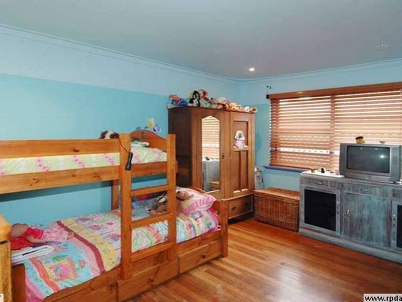 9 Jeanes Road, Karrinyup WA 6018