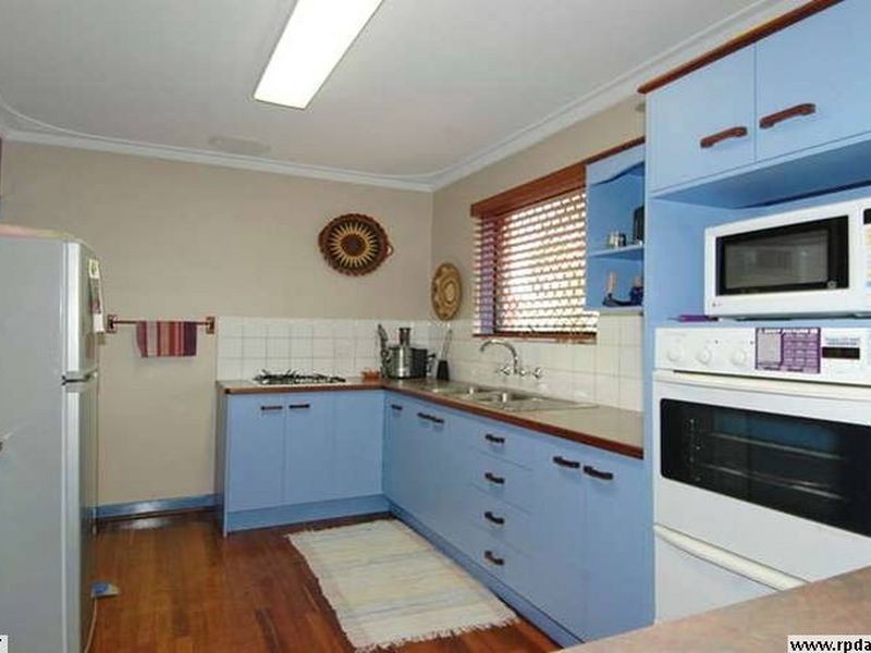 9 Jeanes Road, Karrinyup WA 6018