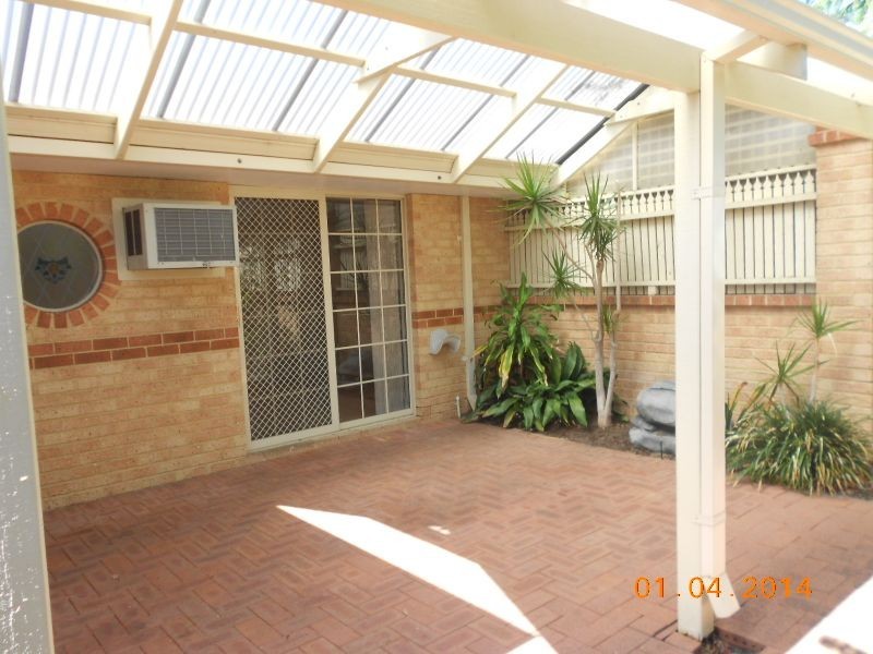 2/2 Crocker Road, Innaloo WA 6018