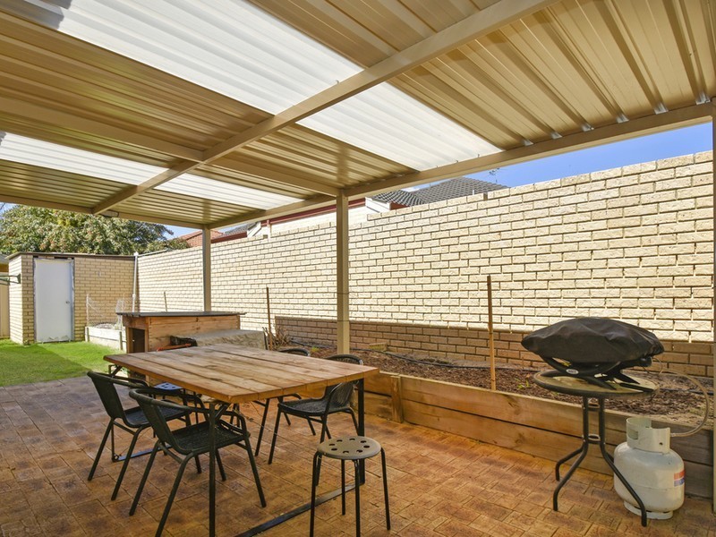 35B Bower St, Doubleview WA 6018
