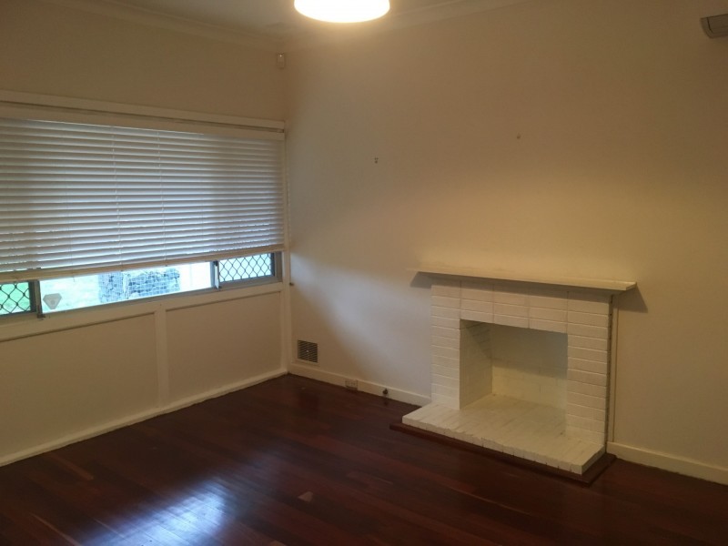 12 Dion Pl, Coolbellup WA 6163