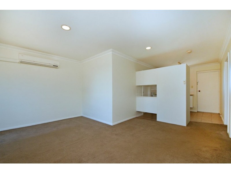 15/19 Odin Road, Innaloo WA 6018